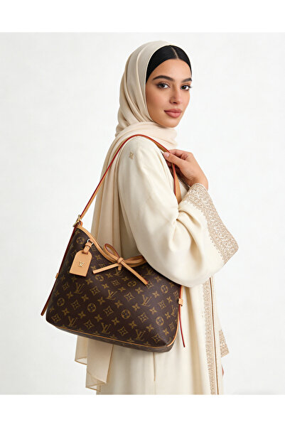 LVCBL حقيبة هوبو كلاسيكية من لويس فويتون مزينة بشعار العلامة التجارية وفيونكة