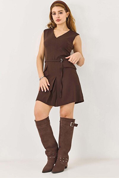 Raneel Kazançlı Alışveriş Brown pleated mini dress with accessory detail