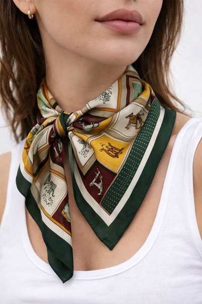 Modex Eșarfă din satin I mătase cu figurină clasică de cal în interiorul unui...