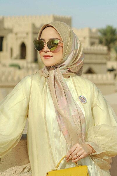 Buttonscarves Arabian Night Kare Eşarp - Golden Lamp