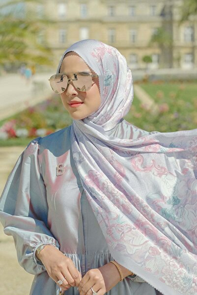 Buttonscarves شال وندرلاند ساتان - مون روك