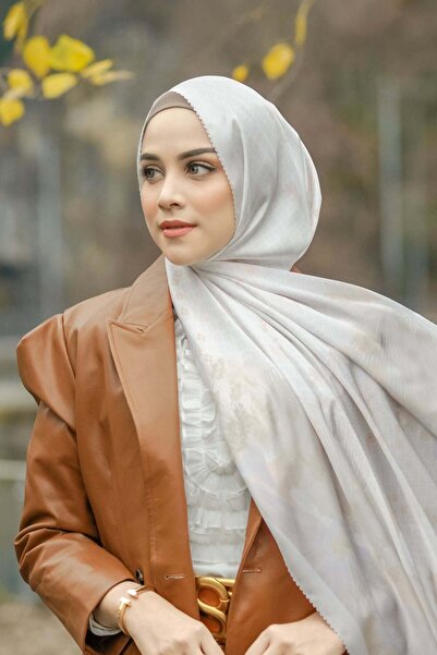 Buttonscarves Iseltwald Satin Shawl - Snow