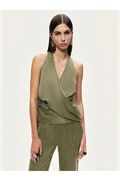 Nocturne Aksesuar Detaylı Halter Yaka Bluz