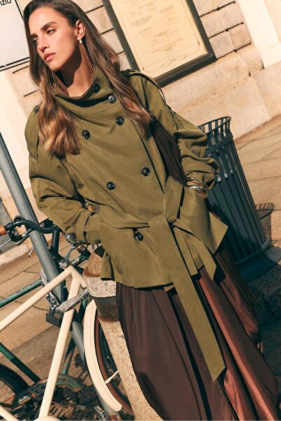 Stradivarius Dik yaka kısa trençkot