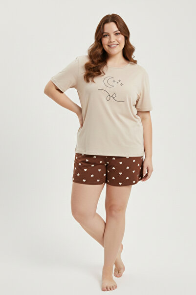İPEKTENİM Minimal Baskılı Kalpli Kısa Kol Büyük Beden Şort Pijama Takımı