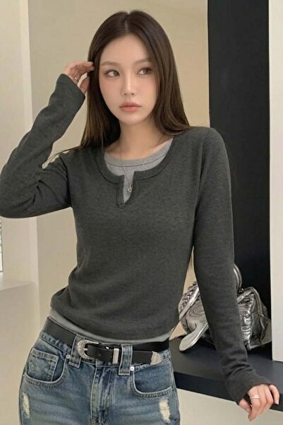 Köstebek Сив топ с V-образно деколте, детайли от сив пачворк, дълъг ръкав и к...