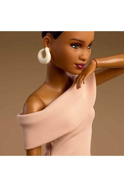 Barbie Signature Basics İkonik Koleksiyon Bebeği Model 08 JJX27