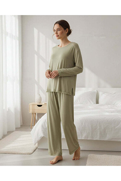 REDTAG Women Pale Green Solid Long Sleeve Knit Pyjama Set