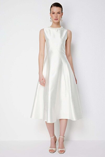 Ekol Beaded Collar Maxi Dress