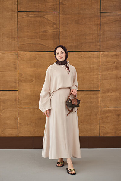 LOCCO Women's Cape Sleeve Side Scarf Detailed Suit Cream