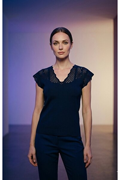 BİLGENS BUTİK Women's V-Neck Knitted Detail Blouse