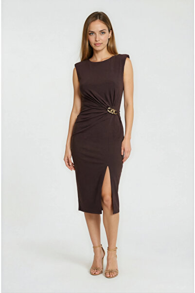 Spazio Zincir Aksesuarlı Drapeli Yırtmaçlı Elbise KAHVE