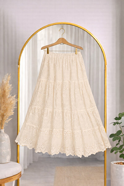 bellura Fisto İşlemeli Etek