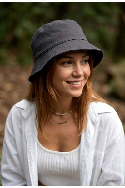 LAGRANZE Luna Bucket Hat