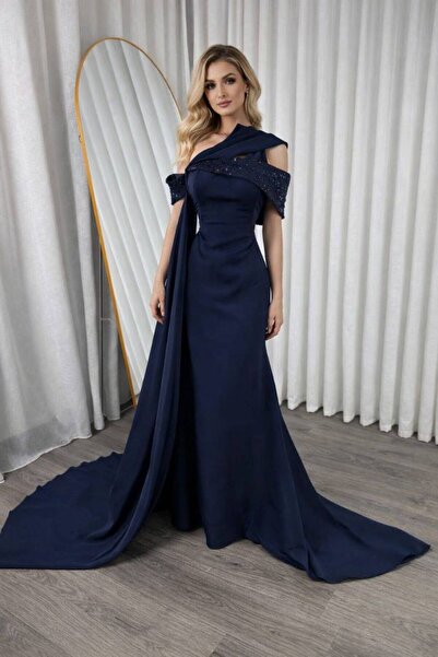 lisa فستان سهرة فاخر باللون الكحلي الملكي، يتميز بتصميم الكتف الواحد (One Sho...