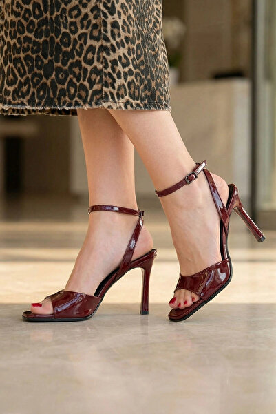 Alfanora Soha Burgundy Patent Leather Heeled Ankle Boots in Belt Sizes
