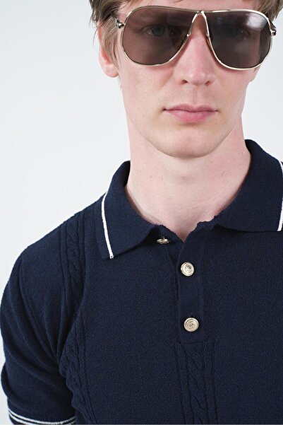 GIESTO ΜΠΛΟΥΖΑΚΙ ΠΟΛΟ ΜΕ ΧΡΥΣΑ ΚΟΥΜΠΙΑ ΝΑΥΤΙΚΟ ΜΠΛΕ ΠΛΕΚΤΟ Τ-ΣΙΡΤ Νο. D Με υφή