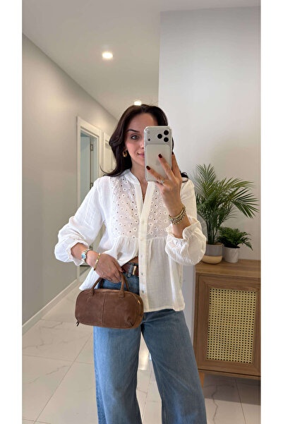 BİRCANÇİL Λεπτομερές πουκάμισο από μουσελίνα σε λευκό χρώμα Gonilla με κεντητ...