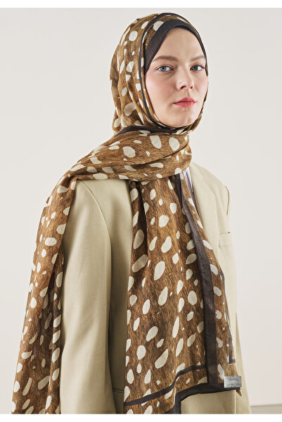 Freshscarfs Σάλι Ράμι με σχέδιο άγριας φαλαινοειδούς άλπειας σε χρώμα γης