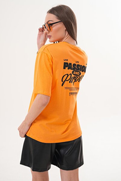 ŞİMAL Women's Back Print Detailed Crew Neck Oversized T-Shirt 260337