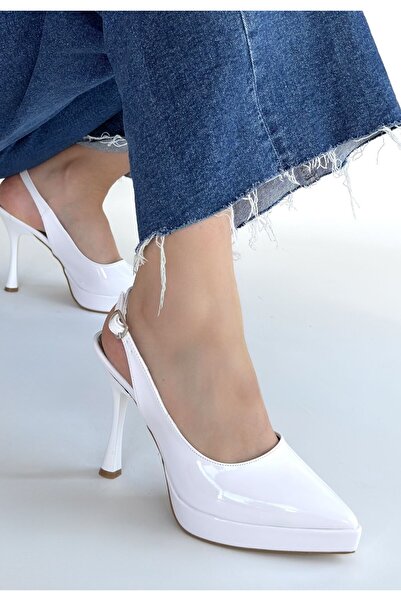 COjans Arim White Patent Leather Platform Heel Shoes
