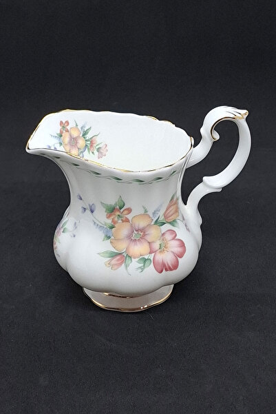 Royal Albert British Constance Antique Porcelain Sauce Bowl 280 ml