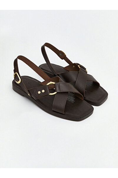 LC Waikiki صنادل نسائية من فيجن نيو سيزون بمظهر جلدي