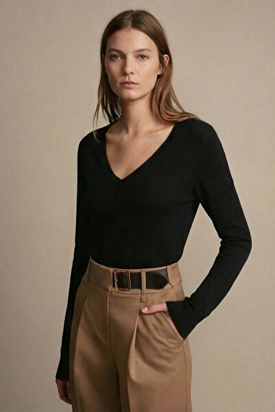 Qaju Bluză de damă cu decolteu în V tricot subțire B basic – Negru