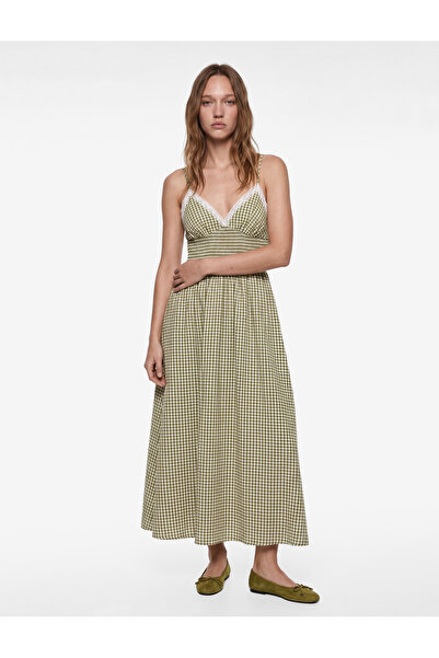 Koton Kolsuz Gipeli V Yaka Kareli Maxi Elbise