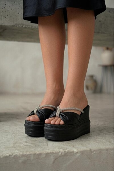 Modanizm Blake Siyah Dolgu Topuklu Terlik