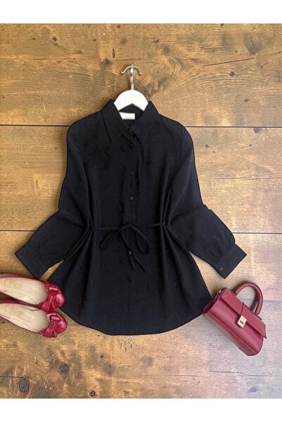 ŞAHİN TESETTÜR GİYİM BELİ İPLİ KENDİNDEN DESENLİ BRODE GÖMLEK TUNİK 5697