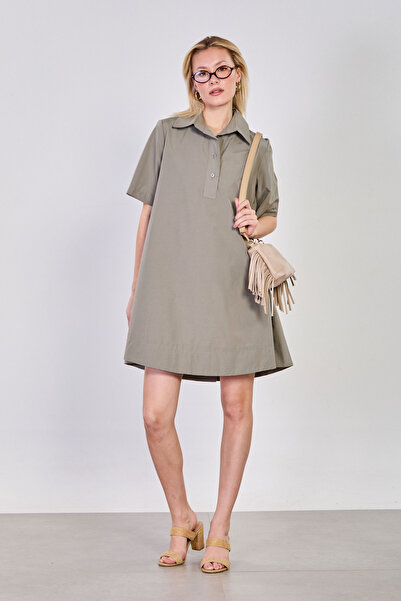 BARRELS AND OIL Rochie scurtă cu guler polo pentru femei - Oliv