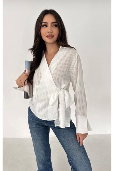 Miela Önden bağlamalı beyaz gömlek