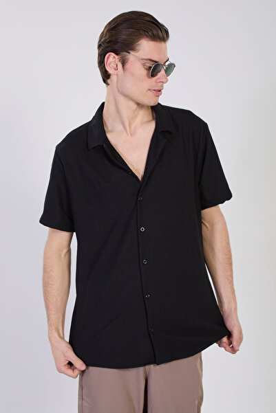 BARRELS AND OIL Men's Short Sleeve Regular Fit Shirt - Black