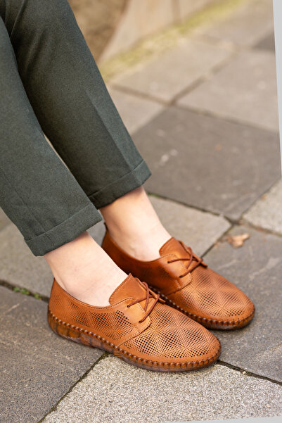 Venüs 26370010Y Hakiki Deri Kauçuk Tabanlı Lazer Desenli Bağcıklı Günlük Orto...