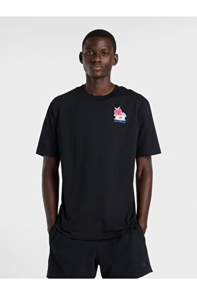 New Balance تيشيرت قطن أسود مطبوع عليه رسومات