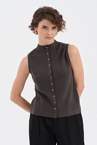 tw3 Γυναικεία πλεκτά ρούχα με λαιμόκοψη και λεπτομέρεια με κουμπιά στο μπροστ...