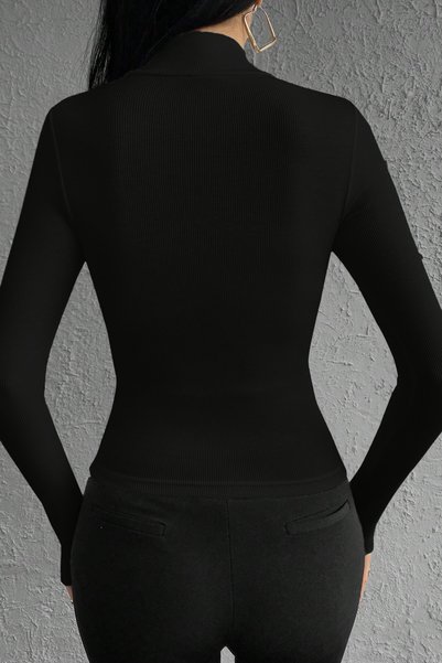 MİO ESTİLO Women's Corded Fabric Look Slim Fit Body-Fitting Half Fishneck Collar