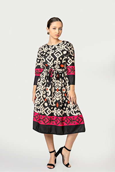 OEM Rochie office neagră cu imprimeuri geometrice crem și șnur în talie