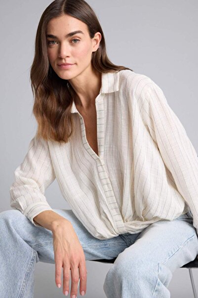 DeFacto Regular Fit Γιακάς πουκαμίσου Ριγέ Με γκλίτερ Υφασμάτινο μακρυμάνικο ...