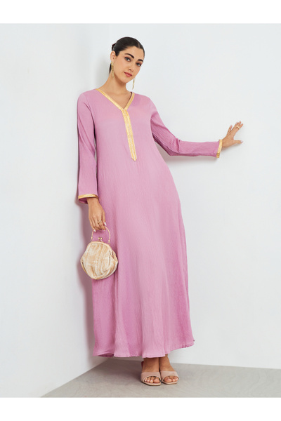 Amirah By Styli Pink Textured Jalabiya with Lace Trim