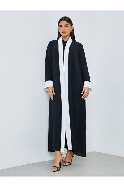 Amirah By Styli Black Contrast Panel Front Open Abaya