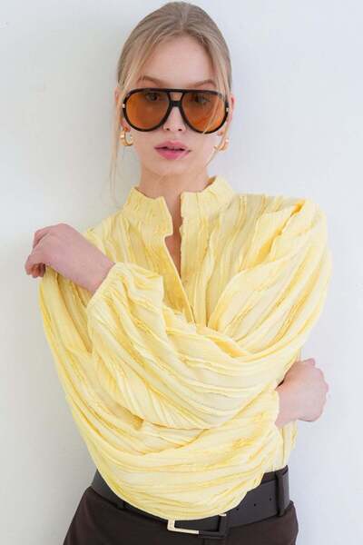 Trend Alaçatı Stili Bluză cămașă din țesătură cu volane, cu mâneci bufante, c...