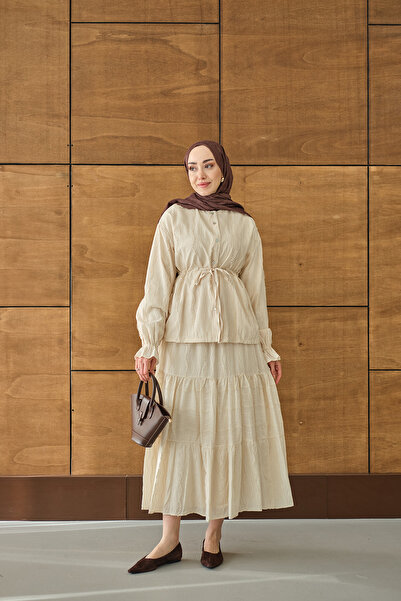 LOCCO Γυναικεία κρέμα σετ με ρυθμιζόμενη μέση και λεπτομέρεια κεντήματος