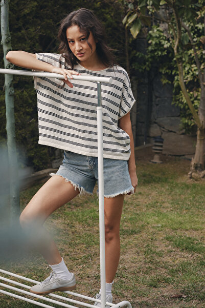 Nisan Crew Neck Loose Knitwear