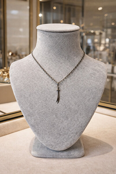 LUNEVA AKSESUAR Silver Color Sword Necklace