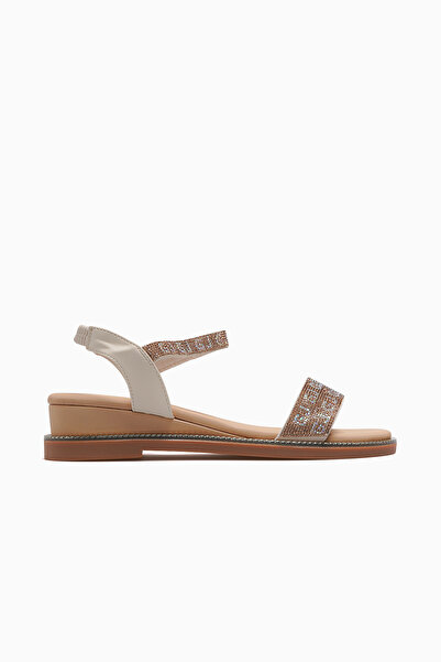 Guja Kadın Dolgu Topuklu Günlük Sandalet 26y 25y346-3 Bej