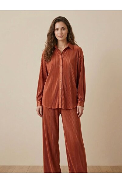 Rabiossa Women's Pleated Satin Trouser Suit