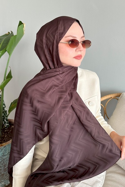 InStyle شال زيكزاك مخطط جاكار بني مرير