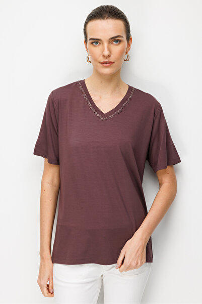 Desen Triko Women's V-Neck Collar Embroidered Combed Cotton T-Shirt Coffee